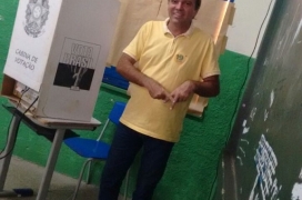 Abimael Rocha votou acompanhado do deputado Federal Assis Carvalho em Oeiras