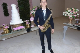 Isaías Coelho Saxofonista, um toque especial em festas de casamento, aniversário e formatura

